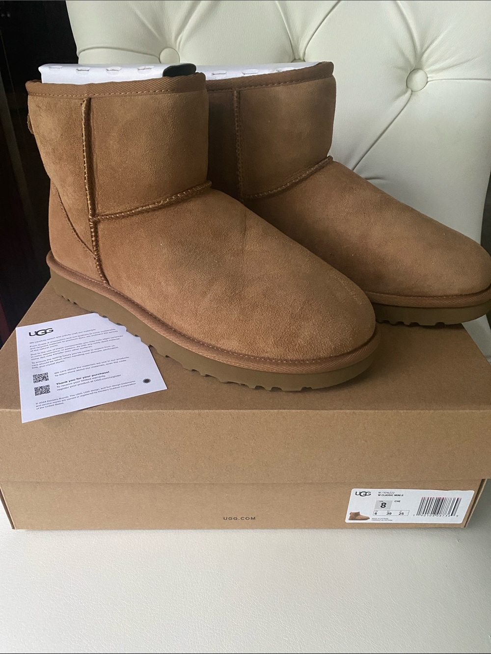 😍NIB UGG Classic Mini II Boot in Chestnut size 8